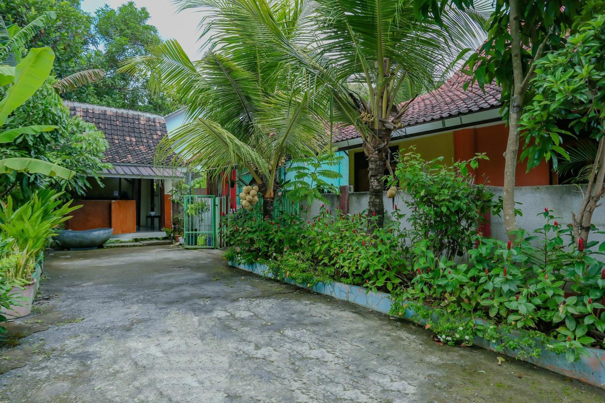Oyo Life 90301 Hidden Village Uluwatu Jimbaran  Exterior photo